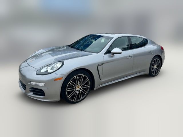 2016 Porsche Panamera 