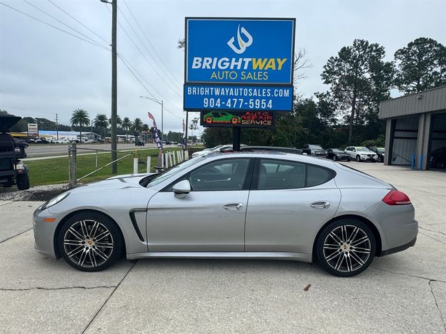 2016 Porsche Panamera 