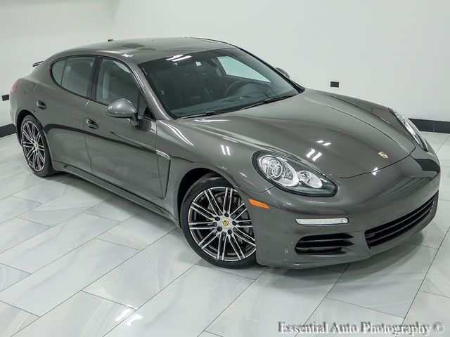 2016 Porsche Panamera Base