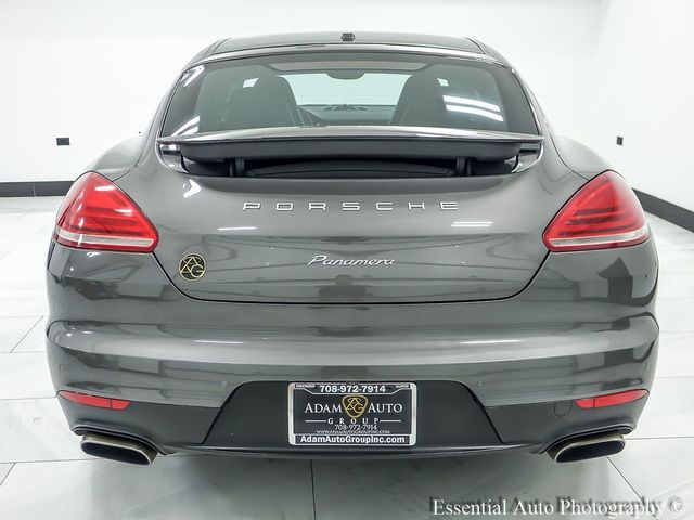 2016 Porsche Panamera Base