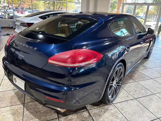 2016 Porsche Panamera 4 Edition