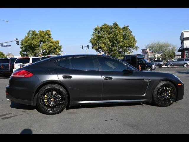 2016 Porsche Panamera Edition