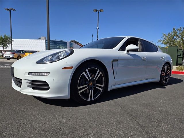 2016 Porsche Panamera 4