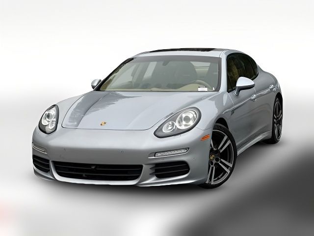 2016 Porsche Panamera Base