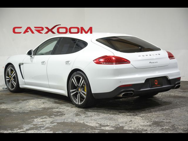 2016 Porsche Panamera Edition