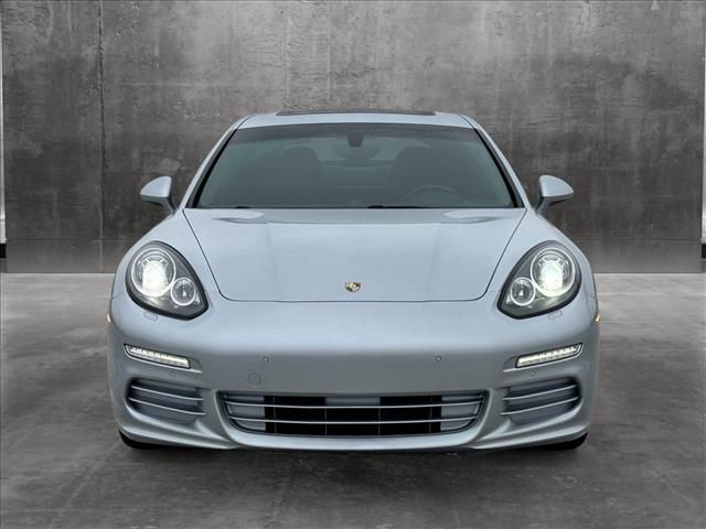 2016 Porsche Panamera Edition