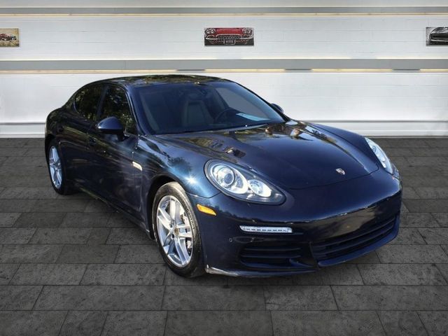 2016 Porsche Panamera Edition