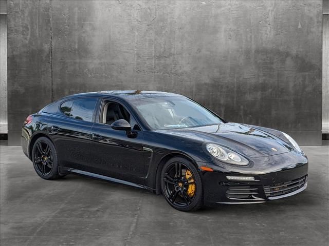 2016 Porsche Panamera Edition