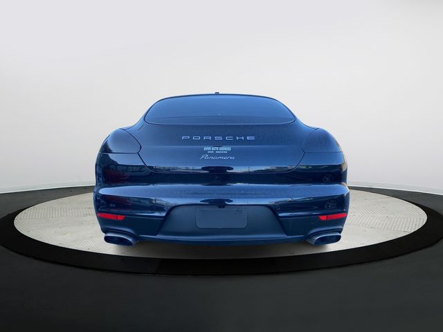 2016 Porsche Panamera Edition