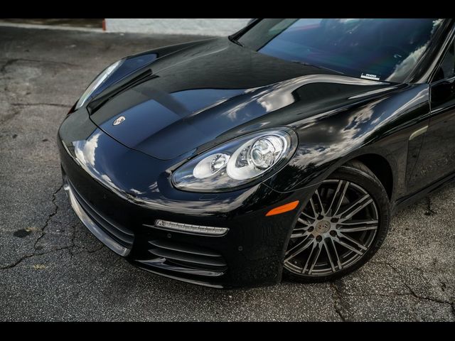 2016 Porsche Panamera Edition