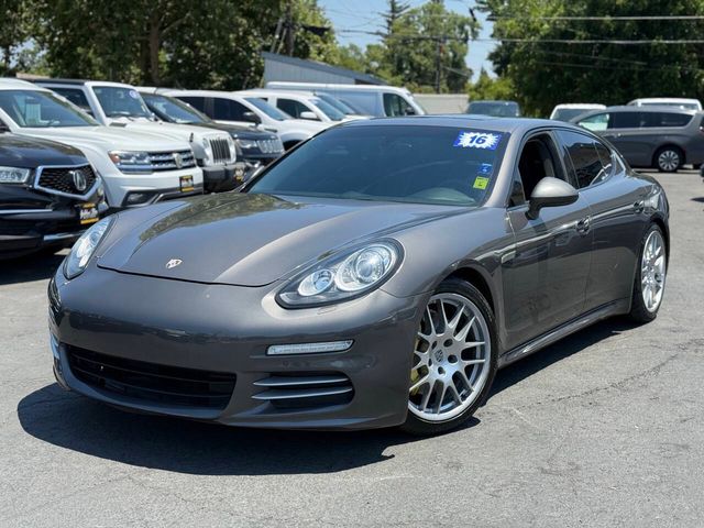 2016 Porsche Panamera 