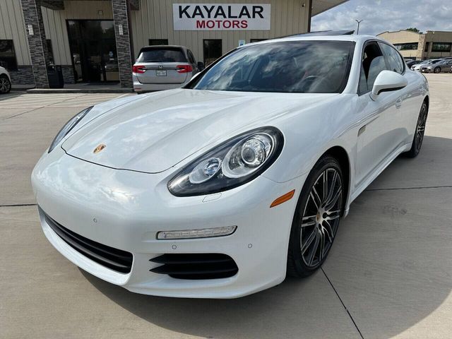 2016 Porsche Panamera Edition