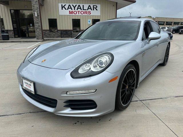 2016 Porsche Panamera Edition