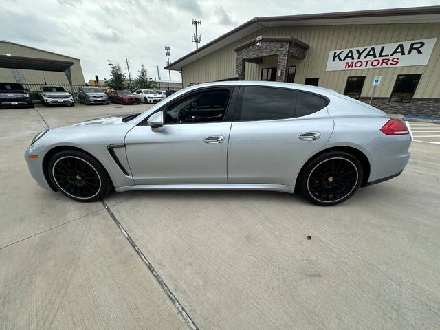 2016 Porsche Panamera Edition