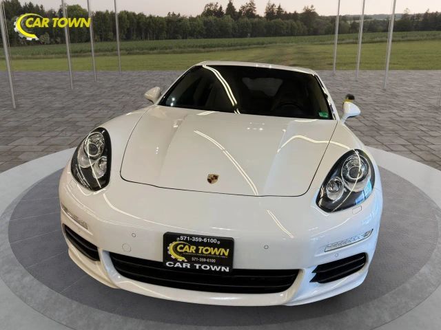 2016 Porsche Panamera Edition