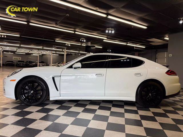 2016 Porsche Panamera Edition