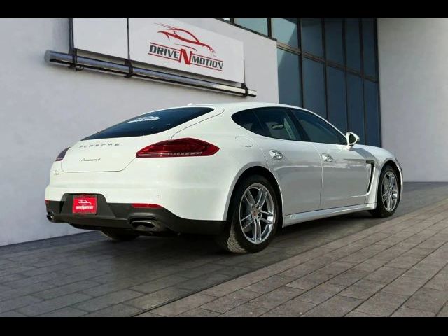2016 Porsche Panamera Edition
