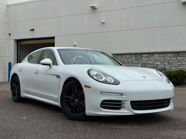 2016 Porsche Panamera S