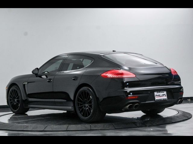 2016 Porsche Panamera S