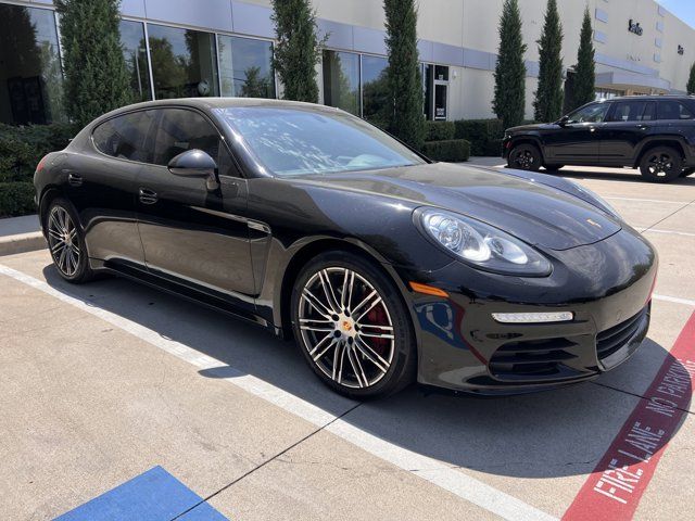 2016 Porsche Panamera S