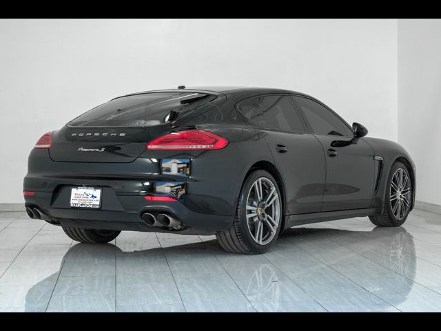 2016 Porsche Panamera S