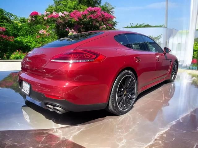 2016 Porsche Panamera S