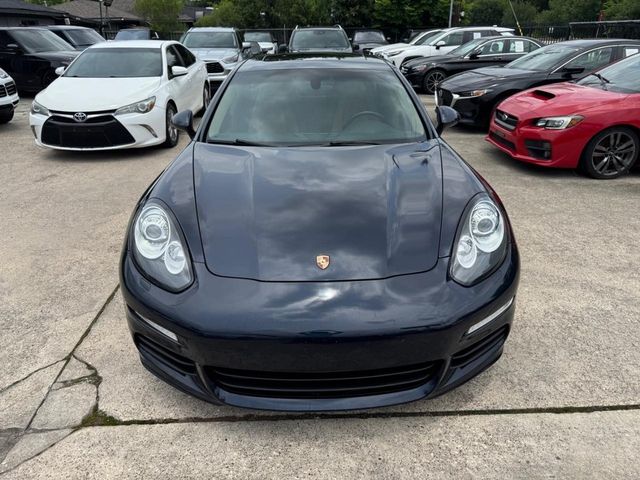 2016 Porsche Panamera Base