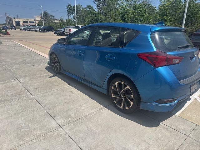 2016 Scion iM Base
