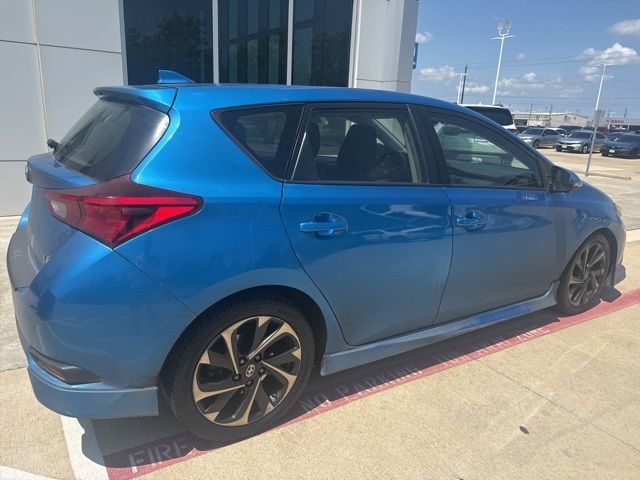 2016 Scion iM Base