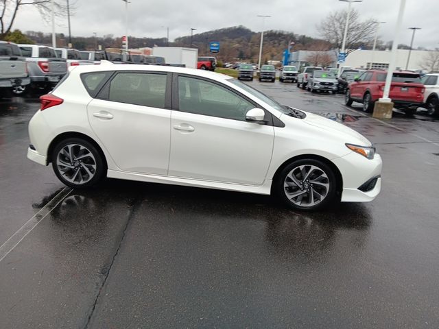 2016 Scion iM Base