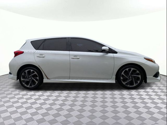 2016 Scion iM Base