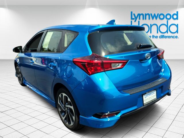 2016 Scion iM Base