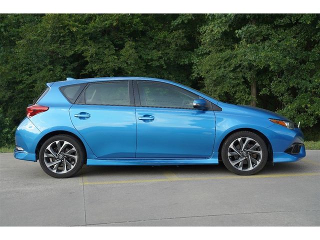 2016 Scion iM Base