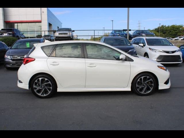 2016 Scion iM Base