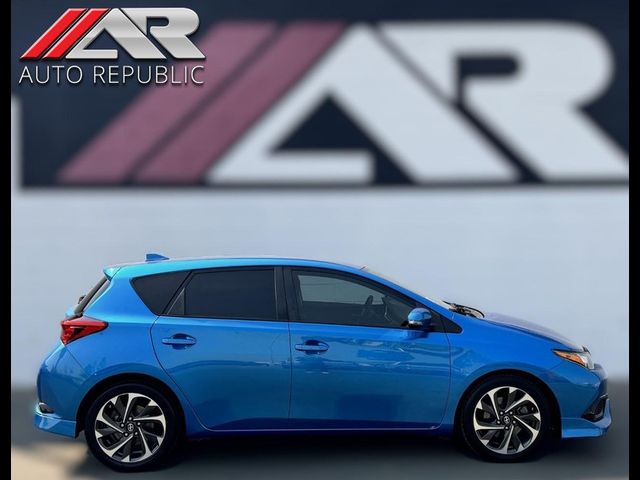 2016 Scion iM Base