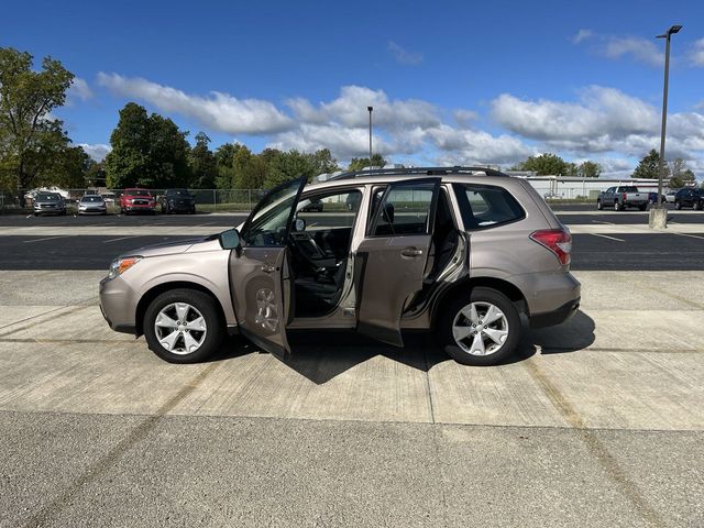 2016 Subaru Forester 2.5i