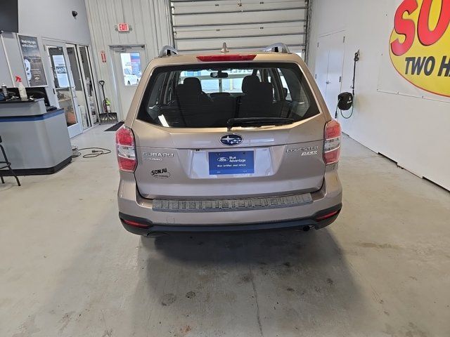 2016 Subaru Forester 2.5i