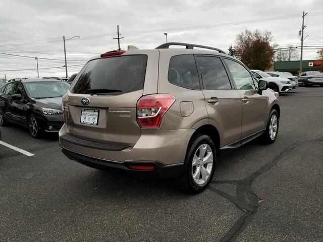 2016 Subaru Forester 2.5i