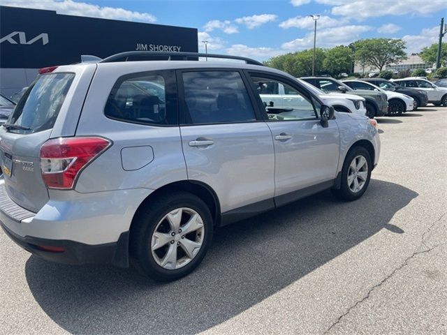 2016 Subaru Forester 2.5i