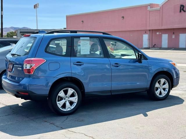 2016 Subaru Forester 2.5i