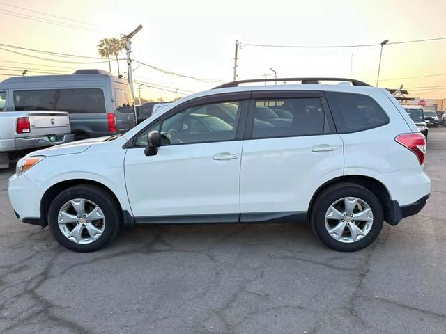 2016 Subaru Forester 2.5i