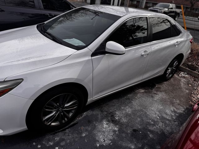 2016 Toyota Camry SE