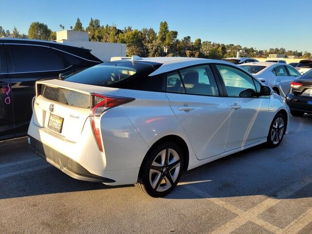 2016 Toyota Prius Three Touring