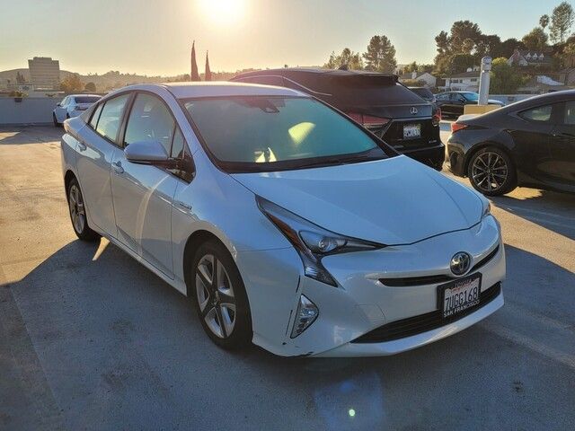 2016 Toyota Prius Three Touring