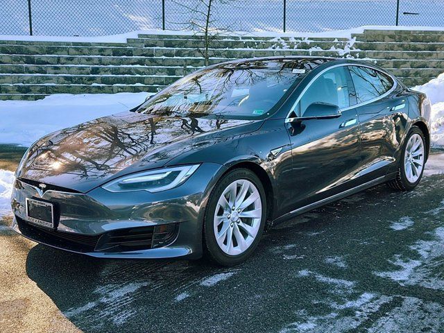 2016 Tesla Model S 70D