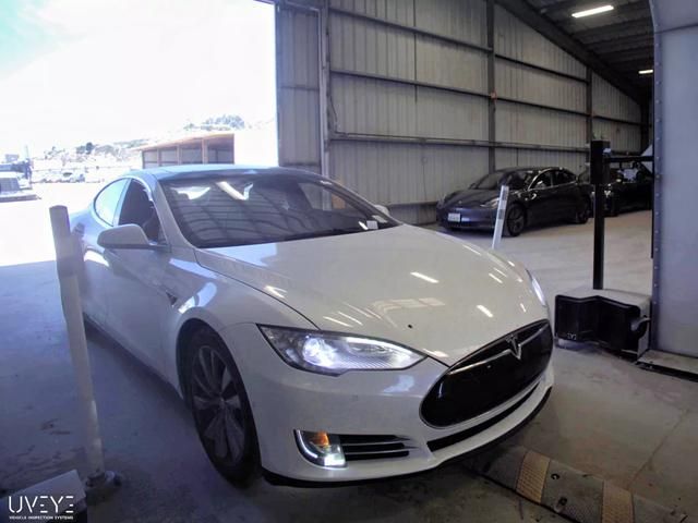 2016 Tesla Model S 70D