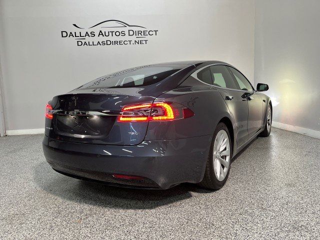 2016 Tesla Model S 70D