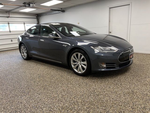 2016 Tesla Model S 90D