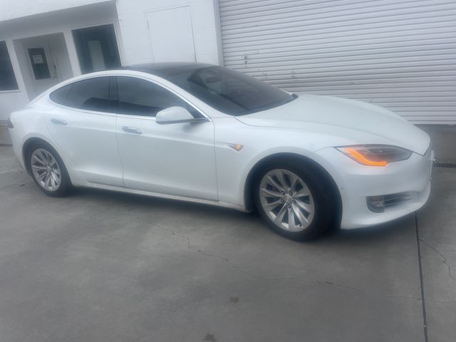 2016 Tesla Model S 90D