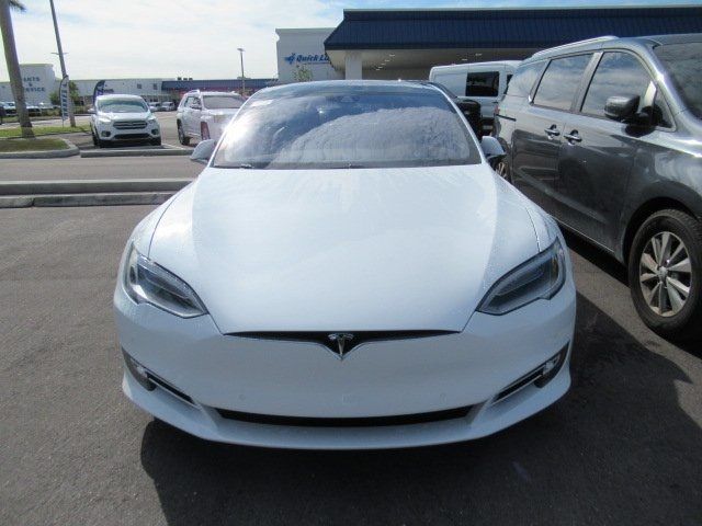 2016 Tesla Model S 90D